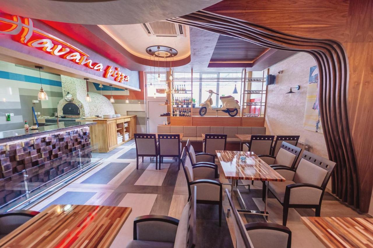 Hotel Havana 로즈니차 외부 사진